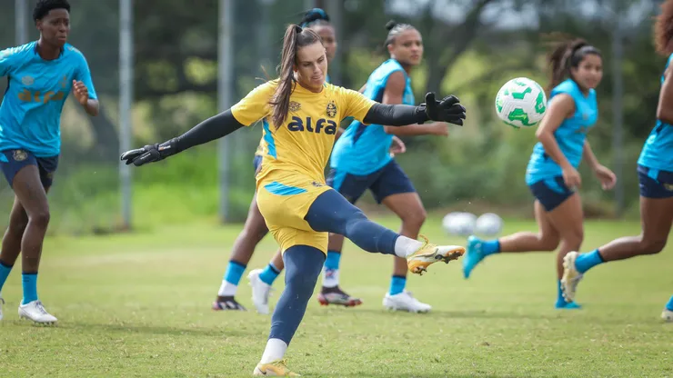 Treino do Grêmio Feminino (FOTO: CAROLINE MOTTA/GRÊMIO FBPA)