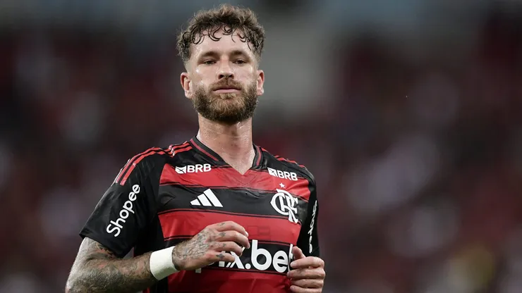 Léo Pereira em partida pelo Flamengo. Foto: Thiago Ribeiro/AGIF