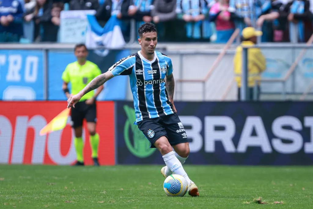 RS – PORTO ALEGRE – 01/09/2024 – BRASILEIRO A 2024, GREMIO X ATLETICO-MG – Dodi jogador do Gremio durante partida contra o Atletico-MG no estadio Arena do Gremio pelo campeonato Brasileiro A 2024. Foto: Maxi Franzoi/AGIF