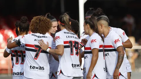 Equipe Feminina do São Paulo (Fotos: Rubens Chiri e Paulo Pinto / São Paulo FC)