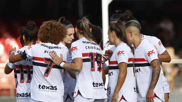 Equipe Feminina do São Paulo (Fotos: Rubens Chiri e Paulo Pinto / São Paulo FC)