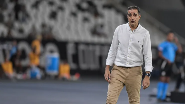Renato Paiva, técnico do Botafogo. Thiago Ribeiro/AGIF