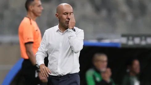 Leonardo Jardim tecnico do Cruzeiro durante partida contra o Mushuc Runa no estadio Mineirao pelo campeonato Copa Sul-americana 2025. Foto: Gilson Lobo/AGIF