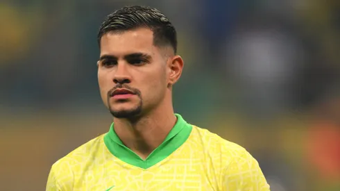 SALVADOR, BRAZIL – NOVEMBER 19: Bruno Guimaraes of Brazil lines up prior to the South American FIFA World Cup 2026 Qualifier match between Brazil and Uruguay at Arena Fonte Nova on November 19, 2024 in Salvador, Brazil. (Photo by Pedro Vilela/Getty Images)