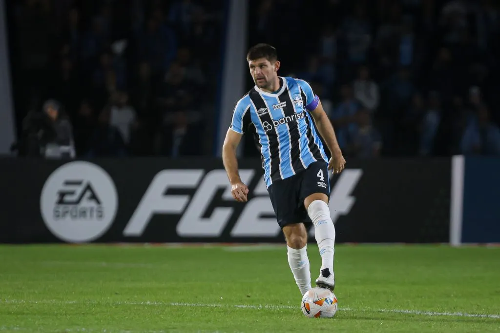 Kannemann jogador do Grêmio durante partida contra o The Strongest no Couto Pereira pelo campeonato Copa Libertadores 2024. Foto: Maxi Franzoi/AGIF