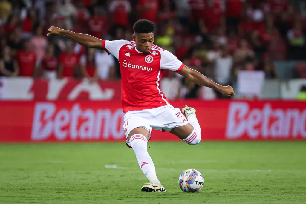 Victor Gabriel jogador do Internacional durante partida contra o Avenida no Beira-Rio pelo campeonato Gaucho 2025. Foto: Maxi Franzoi/AGIF