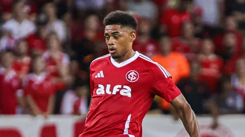 Victor Gabriel jogador do Internacional durante partida contra o Caxias no estadio Beira-Rio pelo campeonato Gaucho 2025. Foto: Maxi Franzoi/AGIF