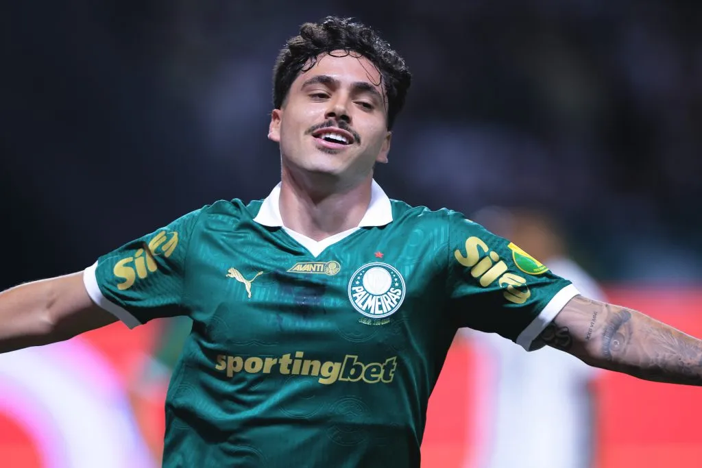 SP – SAO PAULO – 15/01/2025 – PAULISTA 2025, PALMEIRAS X PORTUGUESA – Mauricio jogador do Palmeiras comemora seu gol durante partida contra o Portuguesa no estadio Arena Allianz Parque pelo campeonato Paulista 2025. Foto: Ettore Chiereguini/AGIF