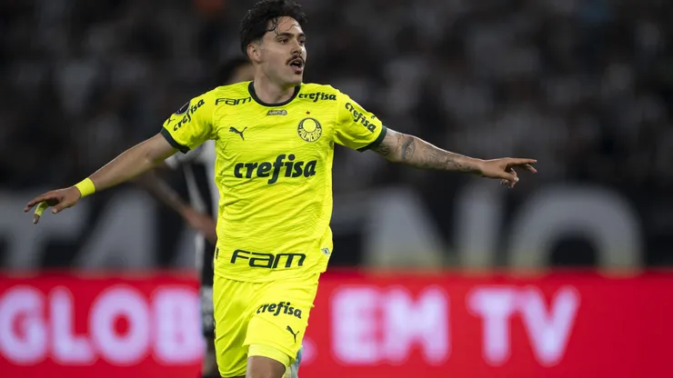 Mauricio jogador do Palmeiras comemora seu gol durante partida contra o Botafogo no estadio Engenhao pelo campeonato Copa Libertadores 2024.