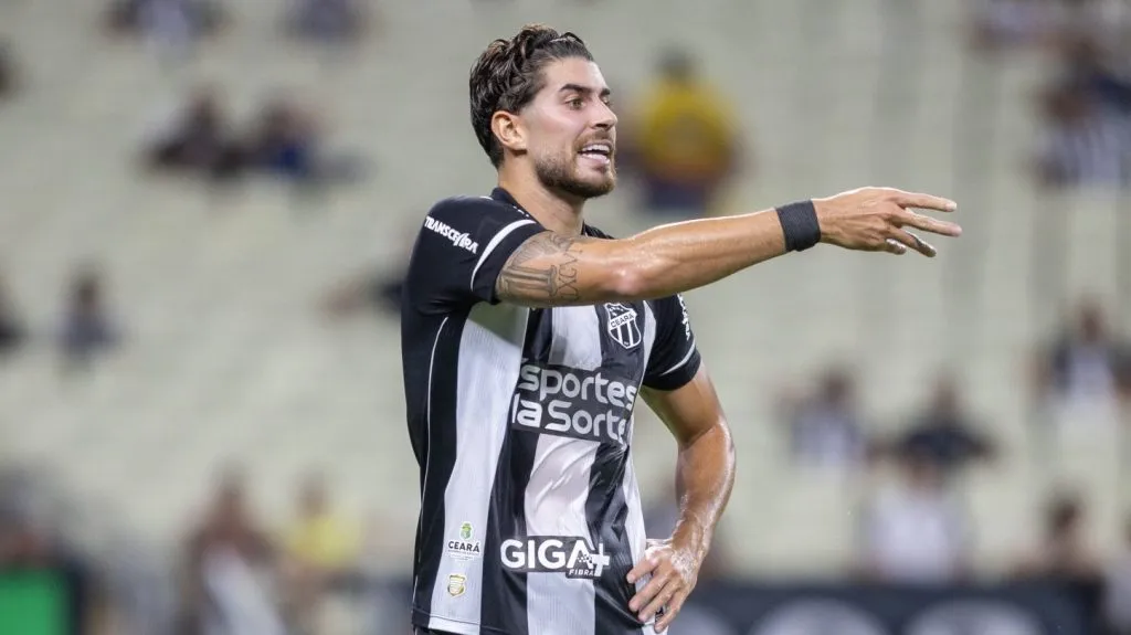 Pedro Raul em partida pelo Ceará.