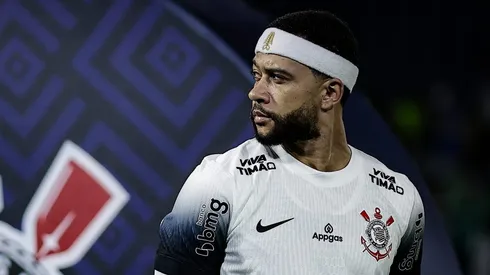 Memphis Depay em partida pelo Timão. Foto: Fabio Giannelli/AGIF