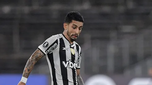 Santiago Rodríguez será desfalque no Botafogo.