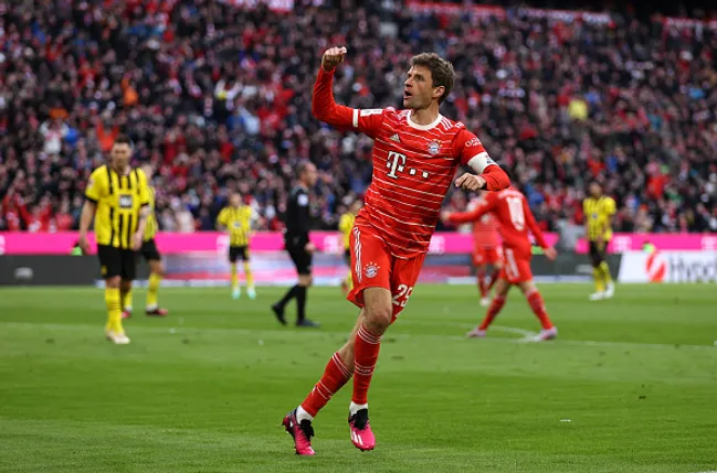 Thomas Muller jogando pelo Bayern de Munique em 2023 – (Photo by Lars Baron/Getty Images)