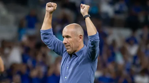 Leonardo Jardim jogador do Cruzeiro durante partida contra o Mirassol no estadio Mineirao pelo campeonato Brasileiro A 2025. Foto: Fernando Moreno/AGIF