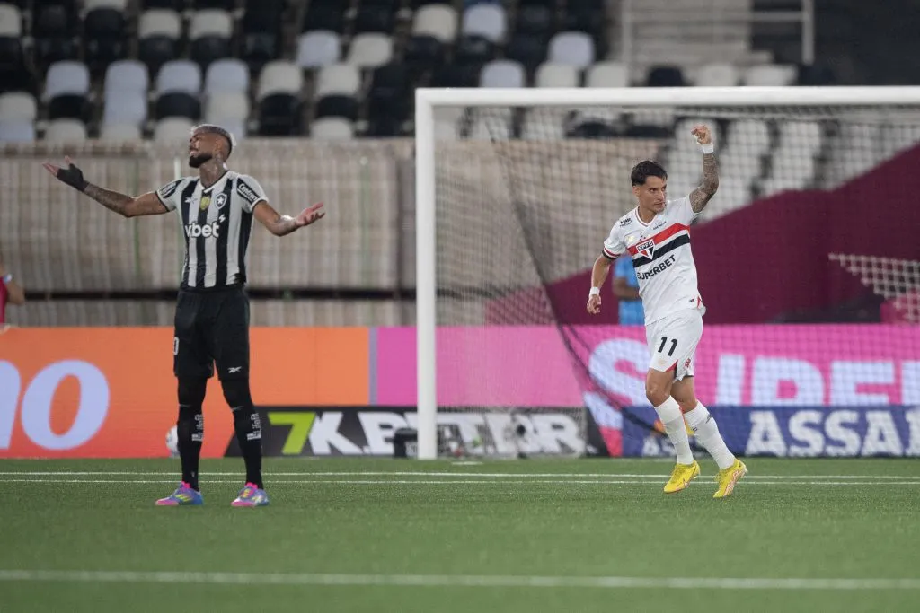Ferrerinha comemorando gol no São Paulo –  Foto: Thiago Ribeiro/AGIF