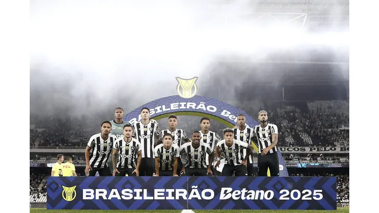Botafogo x Sao Paulo pelo Campeonato Brasileiro no Estadio Nilton Santos. 16 de Abril de 2025, Rui de Janeiro, RJ, Brasil. Foto: Vitor Silva/Botafogo.