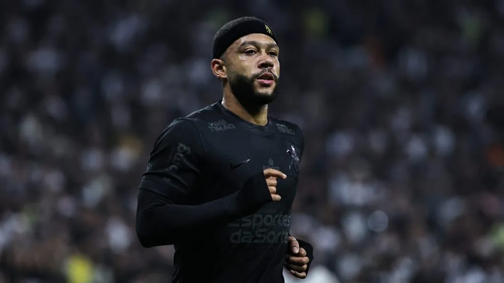 Depay jogador do Corinthians durante partida contra o Fluminense no estadio Arena Corinthians pelo campeonato Brasileiro A 2025. Foto: Fabio Giannelli/AGIF