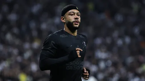 Depay jogador do Corinthians durante partida contra o Fluminense no estadio Arena Corinthians pelo campeonato Brasileiro A 2025. Foto: Fabio Giannelli/AGIF