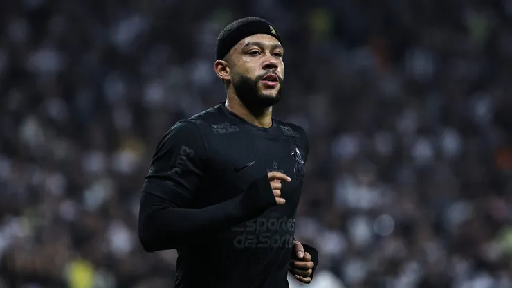Depay jogador do Corinthians durante partida contra o Fluminense no estadio Arena Corinthians pelo campeonato Brasileiro A 2025. Foto: Fabio Giannelli/AGIF
