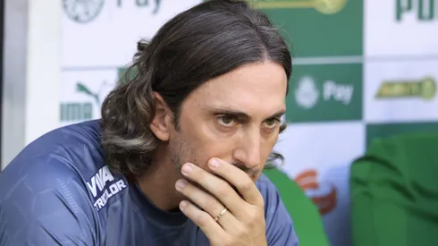 – Luis Zubeldia tecnico do Sao Paulo durante partida contra