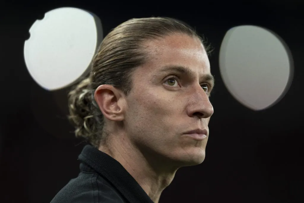 RJ – RIO DE JANEIRO – 09/04/2025 – COPA LIBERTADORES 2025, FLAMENGO X CORDOBA – Filipe Luis tecnico do Flamengo durante partida contra o Cordoba no estadio Maracana pelo campeonato Copa Libertadores 2025. Foto: Jorge Rodrigues/AGIF
