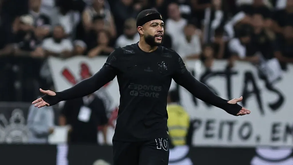 Memphis Depay, atacante do Corinthians