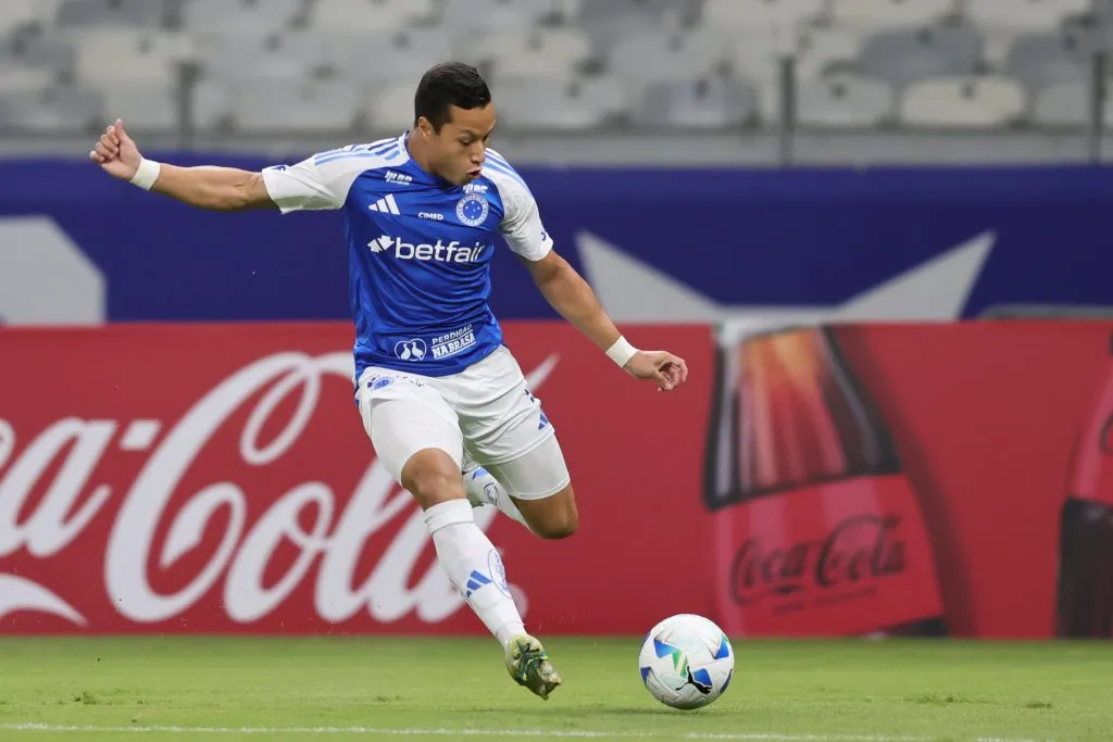 Marlon jogando no Cruzeiro durante partida contra o Mushuc Runa no Mineirão pelo campeonato Copa Sul-americana 2025. Foto: Gilson Lobo/AGIF