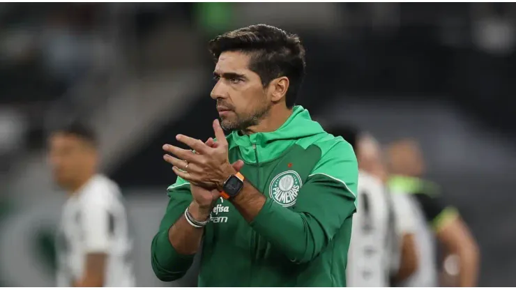Abel Ferreira cita o Botafogo em análise sobre Internacional x Palmeiras