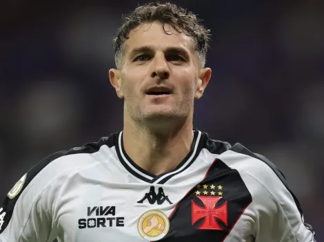 Vegetti recebe recado de Danilo antes de Vasco x Flamengo