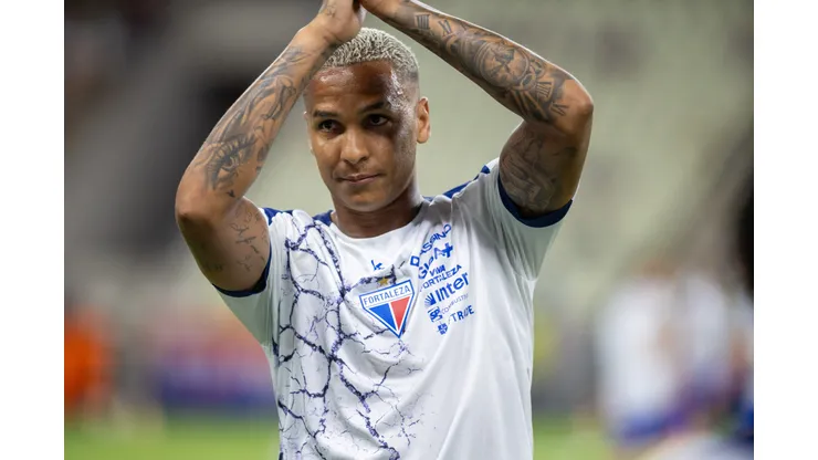 Deyverson jogador do Fortaleza