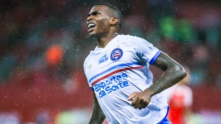 Jean Lucas jogador do Bahia durante partida contra o Internacional no estadio Beira-Rio pelo campeonato Brasileiro A 2024.