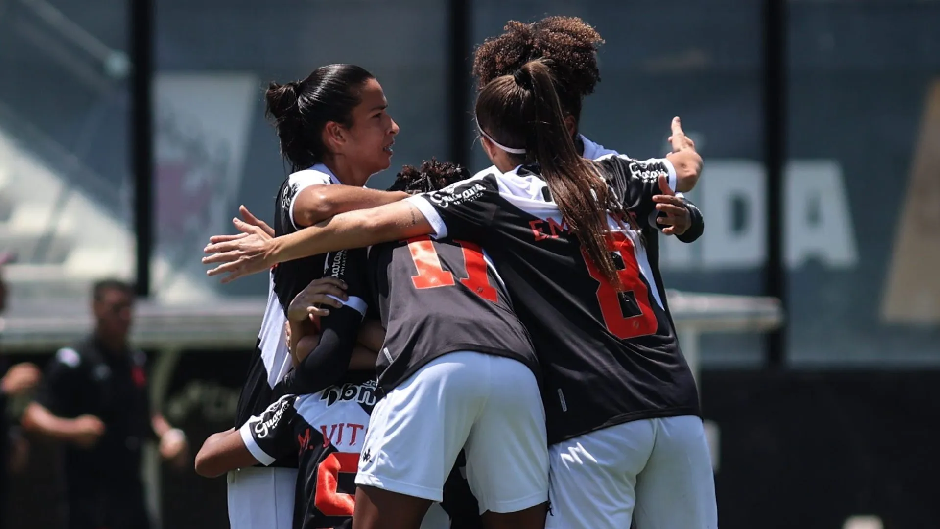 Vasco continua preparação para o Brasileirão Feminino A2 e fecha contratação para o ataque 