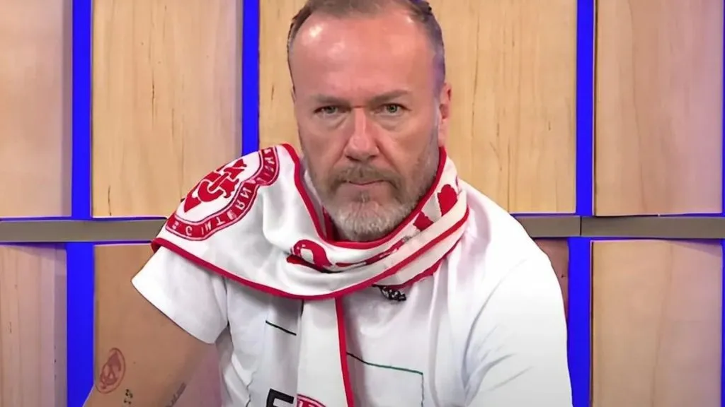 Baldasso cutuca jogador do Bahia