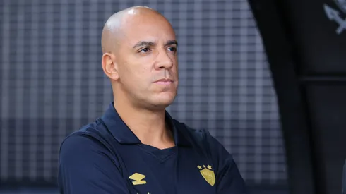 Pepa tecnico do Sport durante partida contra o Corinthians no estadio Arena Corinthians pelo campeonato Brasileiro A 2025. Foto: Marcello Zambrana/AGIF