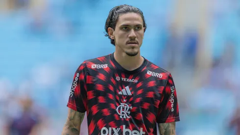RS – PORTO ALEGRE – 13/04/2025 – BRASILEIRO A 2025, GREMIO X FLAMENGO – Pedro jogador do Flamengo durante partida contra o Gremio no estadio Arena do Gremio pelo campeonato Brasileiro A 2025. Foto: Liamara Polli/AGIF