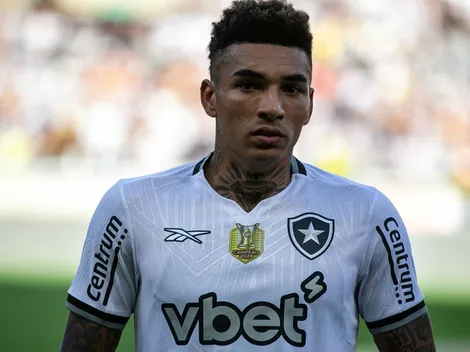 Torcida do Botafogo diz jogador que não merece críticas após derrota