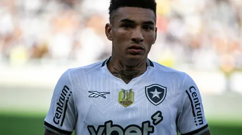MG – BELO HORIZONTE – 20/04/2025 – BRASILEIRO A 2025, ATLETICO-MG X BOTAFOGO – Igor Jesus jogador do Botafogo durante partida contra o Atletico-MG no estadio Mineirao pelo campeonato Brasileiro A 2025. Foto: Fernando Moreno/AGIF