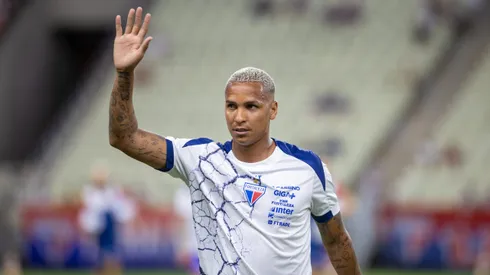 Deyverson jogador do Fortaleza durante partida contra o Fluminense no estadio Arena Castelao pelo campeonato Brasileiro A 2025.