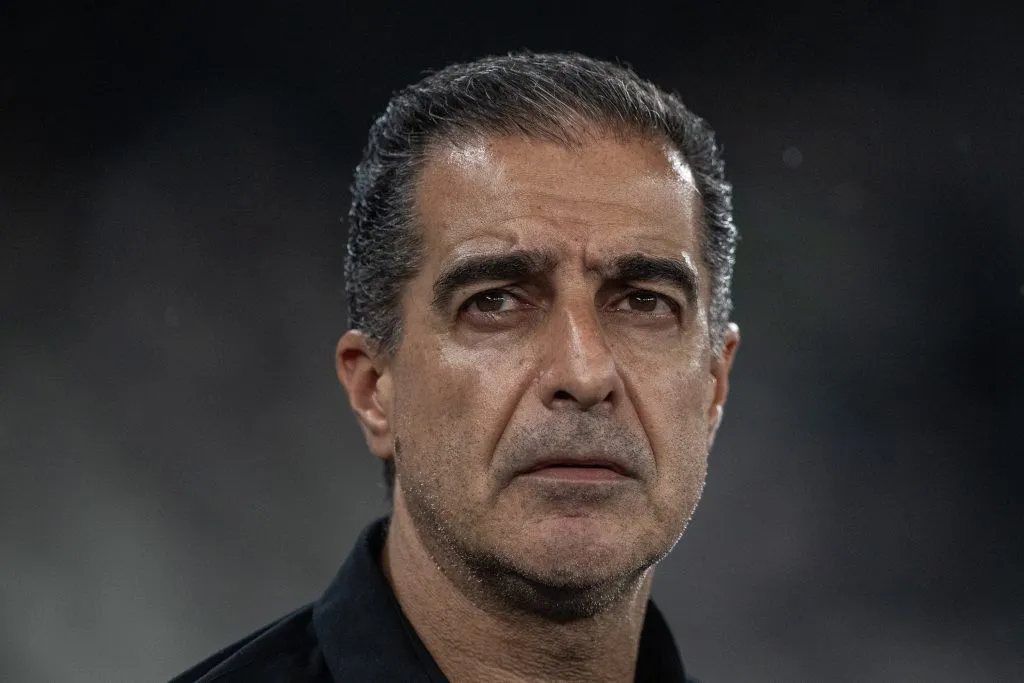 Paiva está preocupado com Barboza – Foto: Thiago Ribeiro/AGIF.