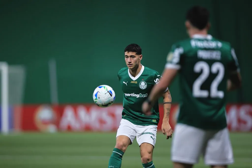 SP – SAO PAULO – 09/04/2025 – COPA LIBERTADORES 2025, PALMEIRAS X CERRO PORTENO – Emiliano Martinez jogador do Palmeiras durante partida contra o Cerro Porteno no estadio Arena Allianz Parque pelo campeonato Copa Libertadores 2025. Foto: Ettore Chiereguini/AGIF