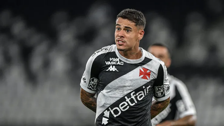 Lucas Freitas jogador do Vasco durante partida contra o Nova Iguacu no estadio Engenhao pelo campeonato Copa Do Brasil 2025.