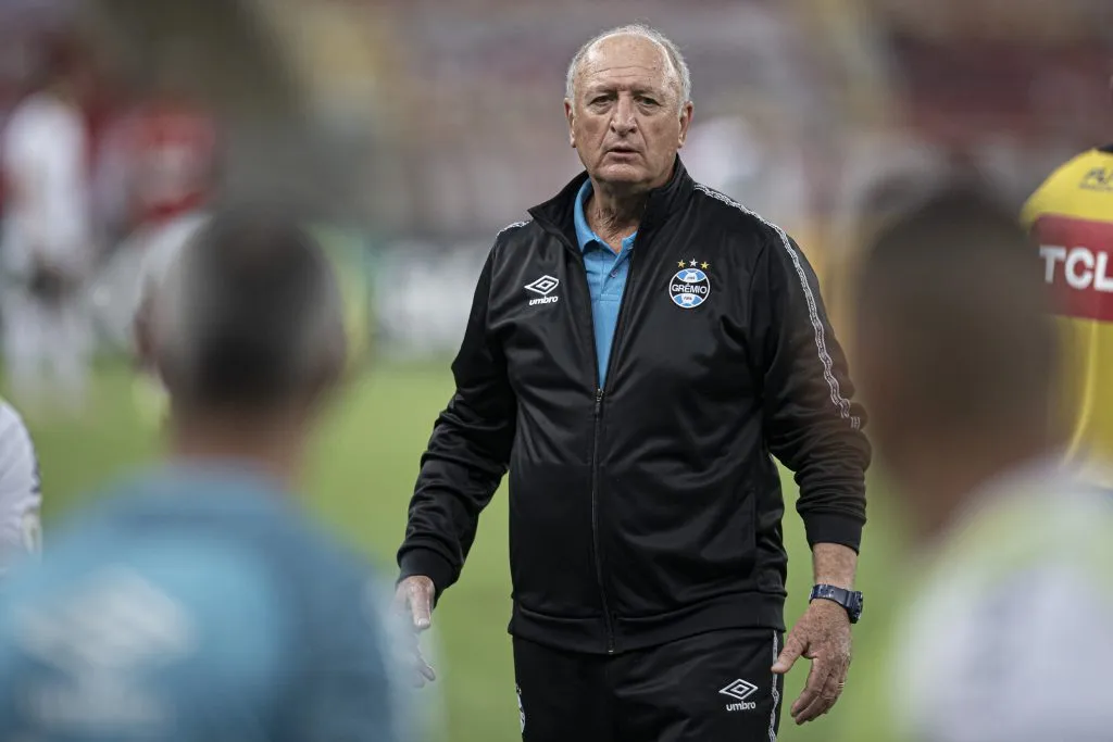 Felipão comandando o Grêmio em 2021 – . Foto: Jorge Rodrigues/AGIF