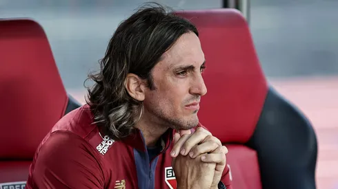 Fábio Santos defendeu Zubeldía no São Paulo.