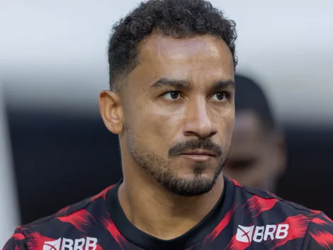 Danilo é 'condenado' em empate do Flamengo contra LDU na Libertadores