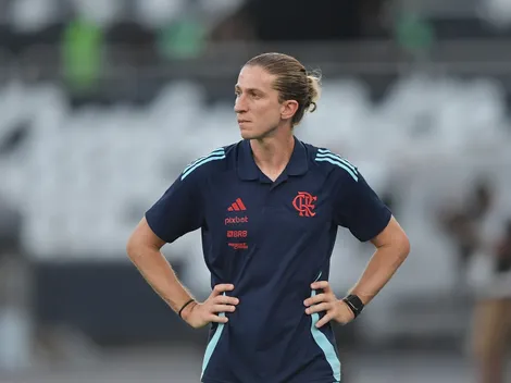 Filipe Luís rebate críticas e sai em defesa de meia do Flamengo