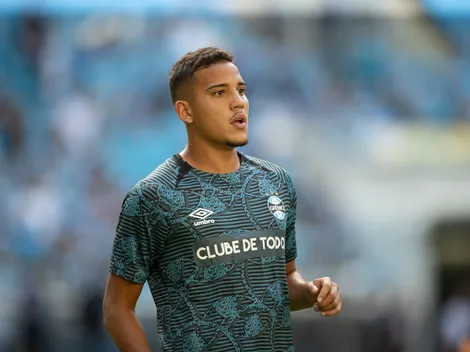 Gustavo Martins tem lesão grave no Grêmio e período fora é revelado
