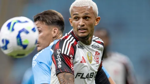RS – PORTO ALEGRE – 13/04/2025 – BRASILEIRO A 2025, GREMIO X FLAMENGO – Wesley jogador do Flamengo durante partida contra o Gremio no estadio Arena do Gremio pelo campeonato Brasileiro A 2025. Foto: Liamara Polli/AGIF