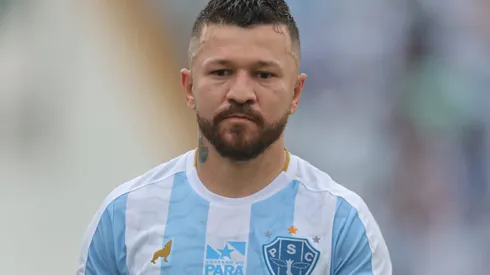 PA – BELEM – 19/01/2025 – PARAENSE 2025, PAYSANDU X CAPITAO POCO – Rossi jogador do Paysandu durante partida contra o Capitao Poco no estadio Curuzu pelo campeonato Paraense 2025. Foto: Fernando Torres/AGIF