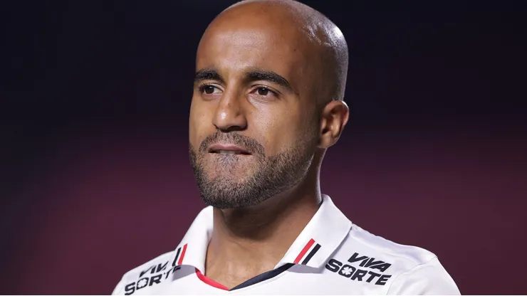 - Lucas Moura jogador do Sao Paulo