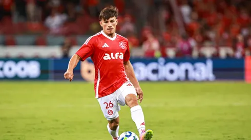 RS – PORTO ALEGRE – 16/04/2025 – BRASILEIRO A 2025, INTERNACIONAL X PALMEIRAS – Alexandro Bernabei jogador do Internacional durante partida contra o Palmeiras no estadio Beira-Rio pelo campeonato Brasileiro A 2025. Foto: Maxi Franzoi/AGIF
